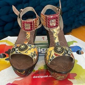 Desiguel sandals in size 8(39).